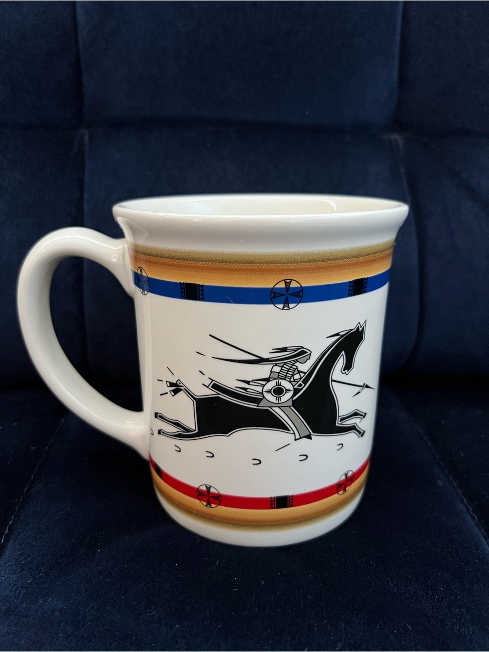 Pendleton Legendary Coffee Mug "Lakota Way of Life" design Size 18 oz